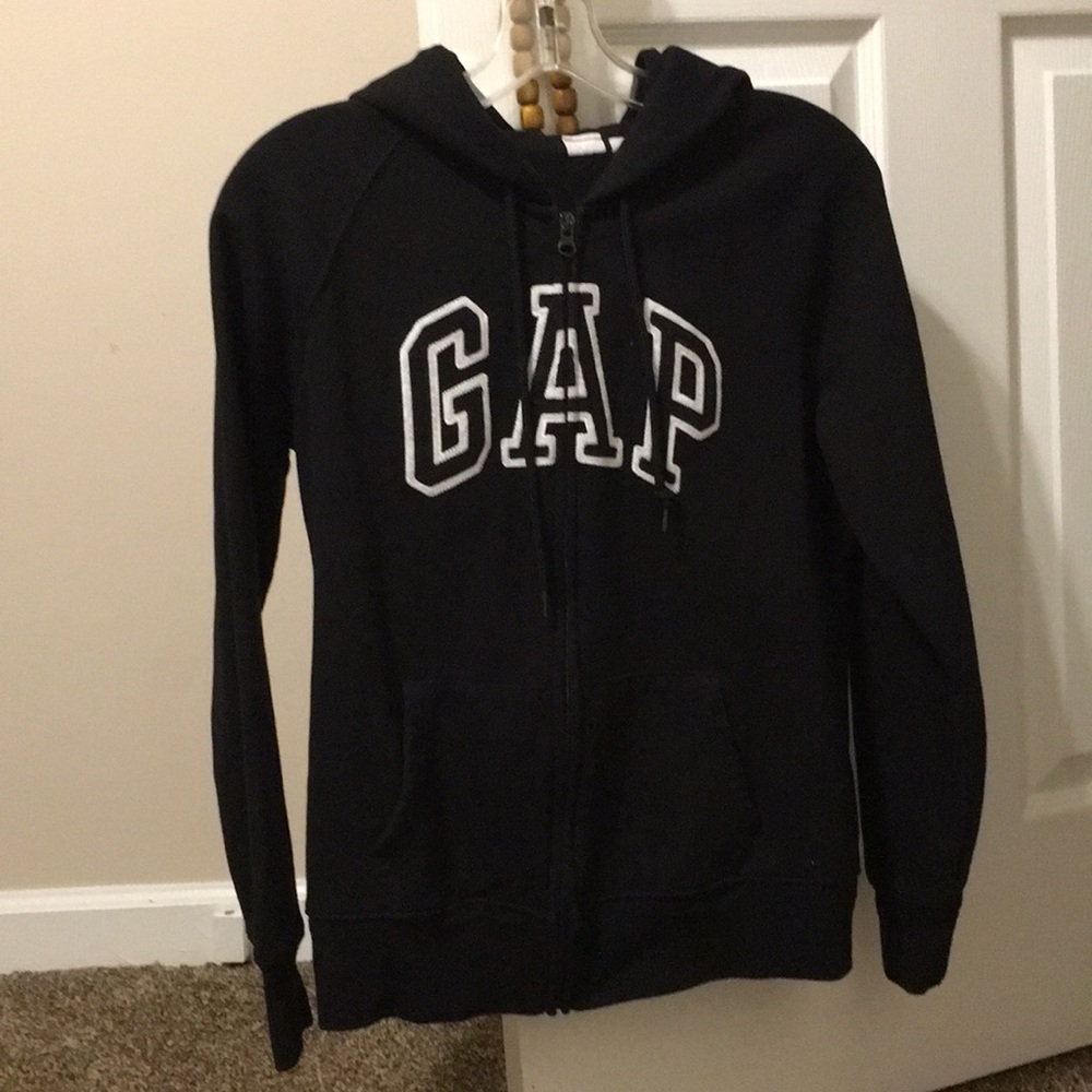 Gap sweater size Medium